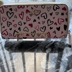 Heart Patterned White Canvas